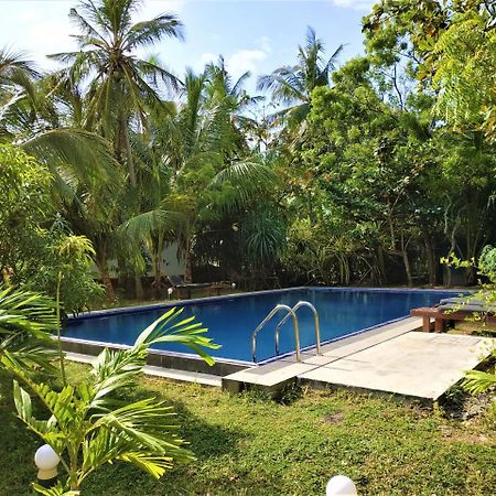 Peacock Land Hotell Tangalle Exteriör bild