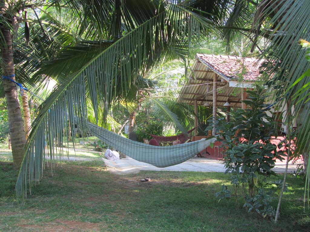 Peacock Land Hotell Tangalle Exteriör bild