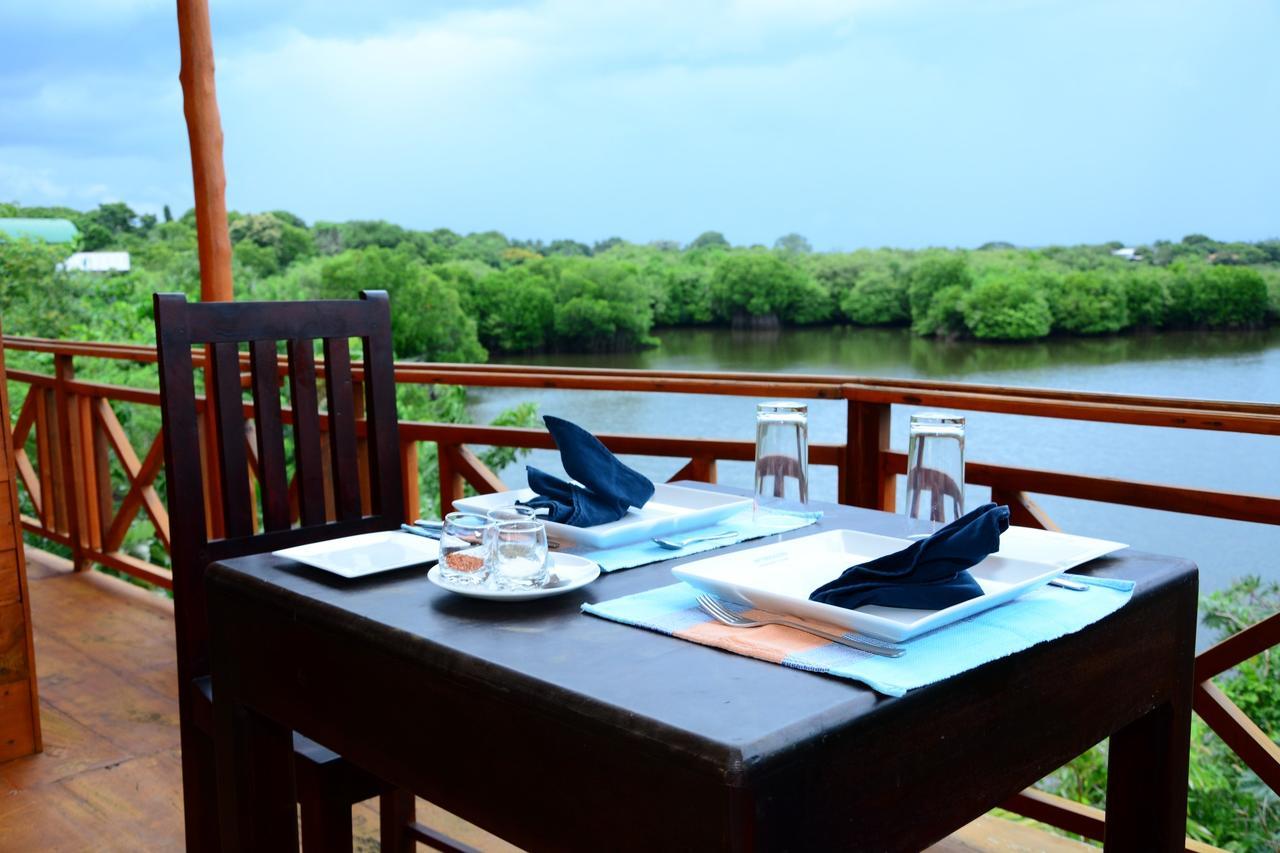 Peacock Land Hotell Tangalle Exteriör bild