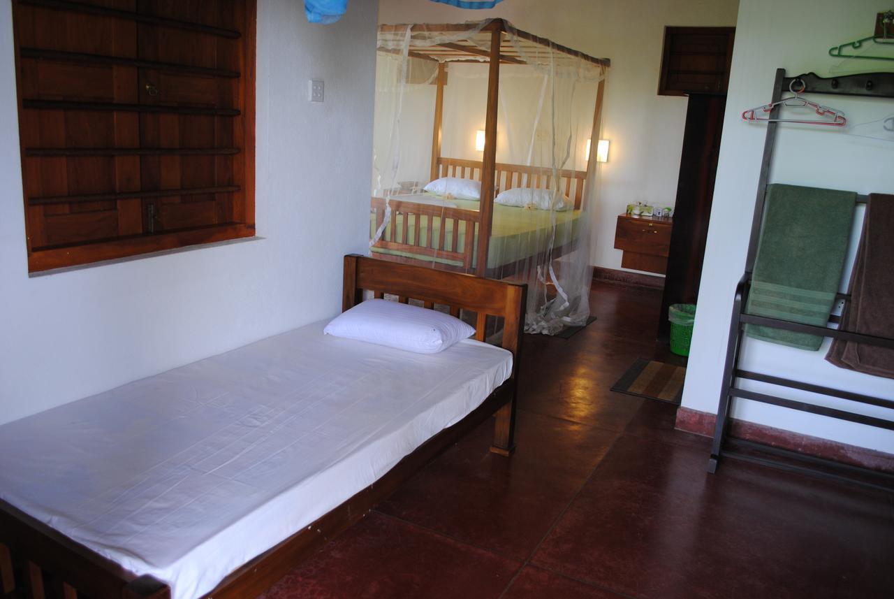Peacock Land Hotell Tangalle Exteriör bild